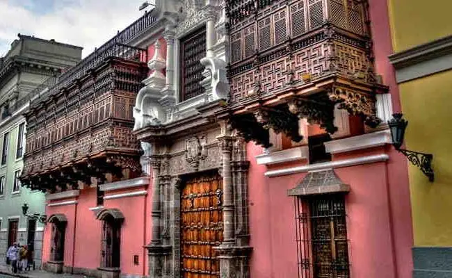 Torre Tagle enroque y ¡no pasa nada!