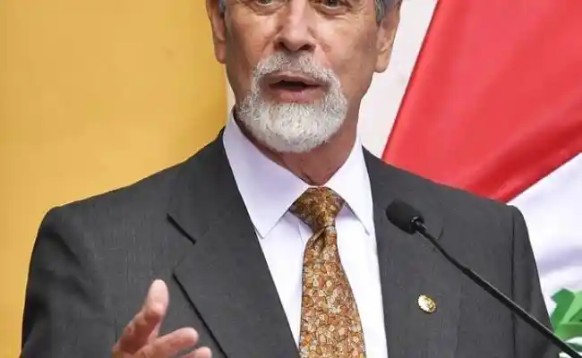 fotografía de ex presidente Sagasti