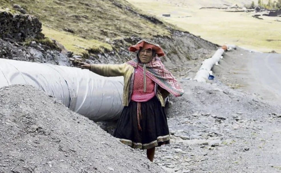 Tubos tapados por la Empresa ColombianaTesa, quien cuida y protege a un costo de 46 millones de dólares anuales por su custodia y mantenimiento. (Alturas de Calca)